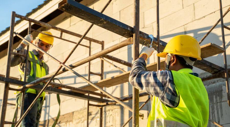 Professional fairlawn roofing services in Osco, IL
